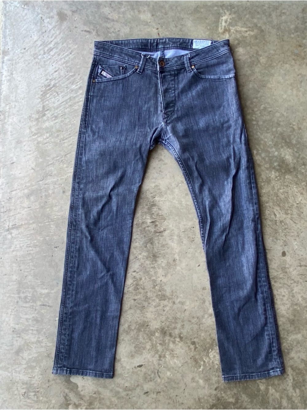 Diesel Darron charcoal grey slim taper jeans. 32/32